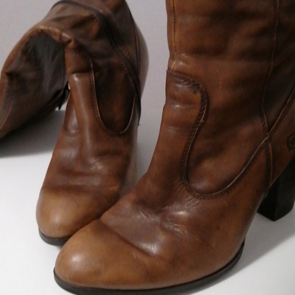 Women's Knee-High Brown Leather Boots 2" heel - Picture 7 of 8